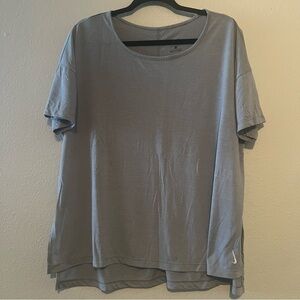 Nike Women's Gray T-Shirt size 1X